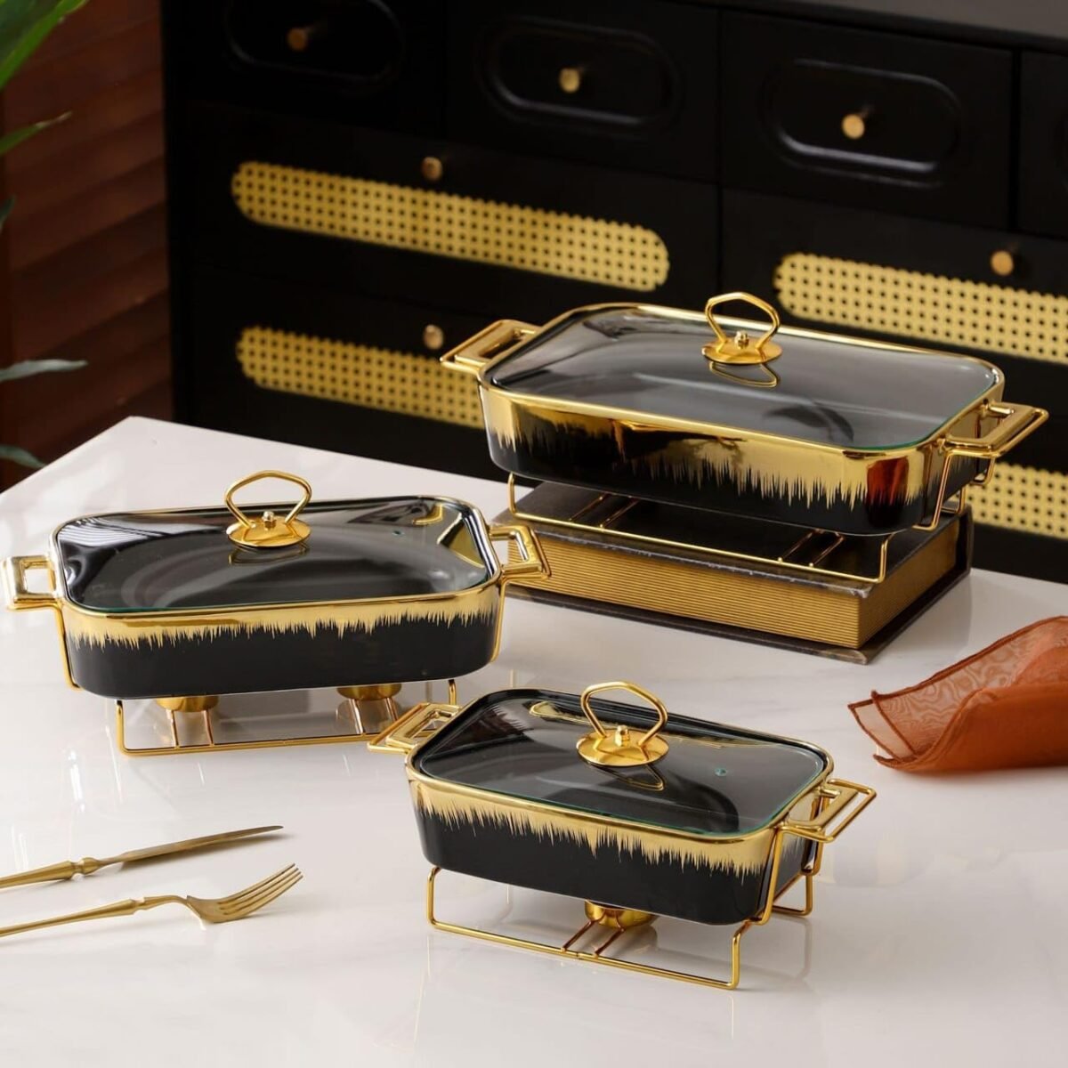 uxury Ceramic Casserole Dish Set with Gold Trim, 3-Piece, White and Gold (Black and Gold)